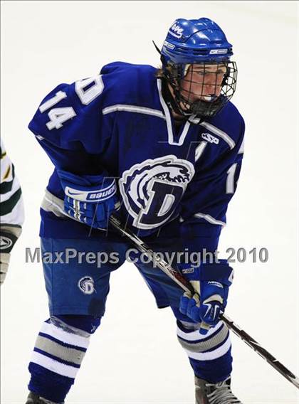 Thumbnail 3 in Darien vs. Hamden (CIAC Division 1 Semifinal) photogallery.
