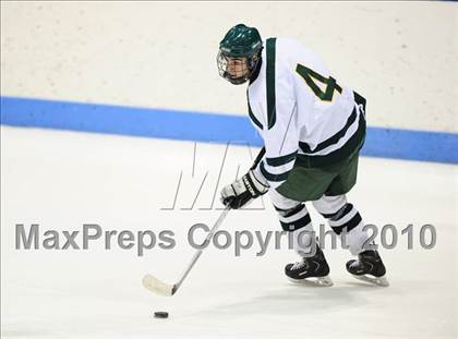 Thumbnail 2 in Darien vs. Hamden (CIAC Division 1 Semifinal) photogallery.