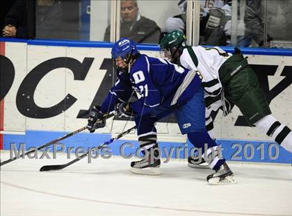 Thumbnail 1 in Darien vs. Hamden (CIAC Division 1 Semifinal) photogallery.