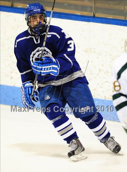 Thumbnail 3 in Darien vs. Hamden (CIAC Division 1 Semifinal) photogallery.