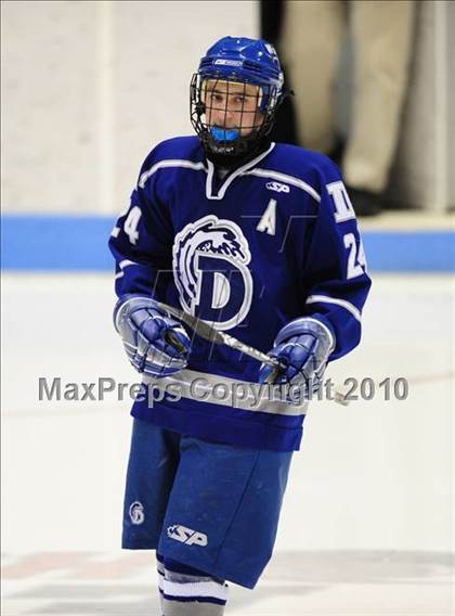 Thumbnail 2 in Darien vs. Hamden (CIAC Division 1 Semifinal) photogallery.
