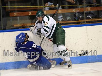 Thumbnail 1 in Darien vs. Hamden (CIAC Division 1 Semifinal) photogallery.