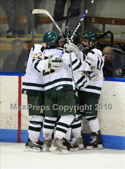Thumbnail 1 in Darien vs. Hamden (CIAC Division 1 Semifinal) photogallery.