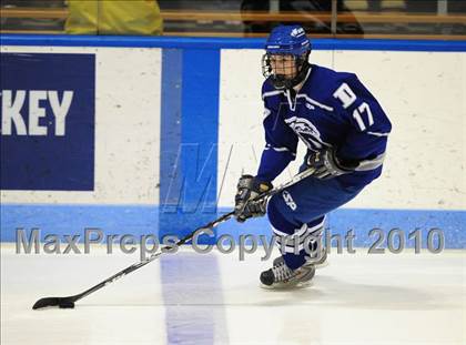 Thumbnail 1 in Darien vs. Hamden (CIAC Division 1 Semifinal) photogallery.