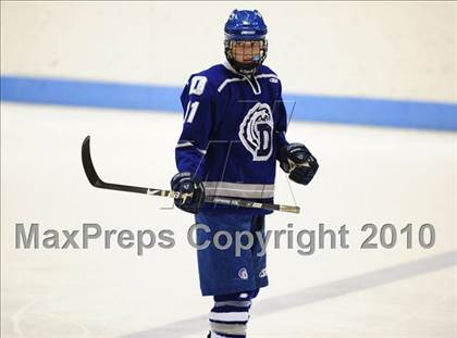Thumbnail 1 in Darien vs. Hamden (CIAC Division 1 Semifinal) photogallery.