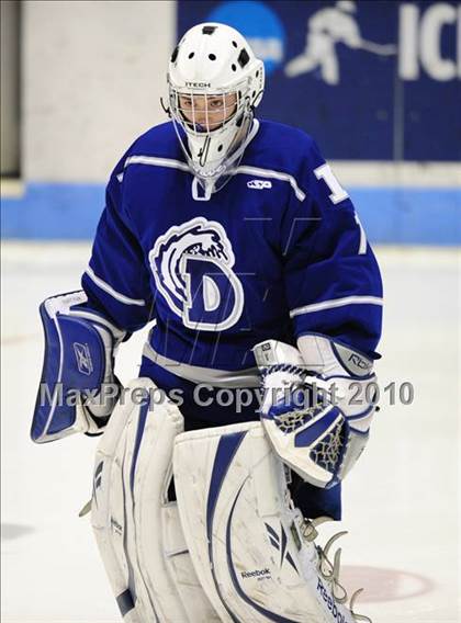 Thumbnail 1 in Darien vs. Hamden (CIAC Division 1 Semifinal) photogallery.