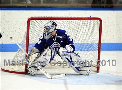 Thumbnail 1 in Darien vs. Hamden (CIAC Division 1 Semifinal) photogallery.