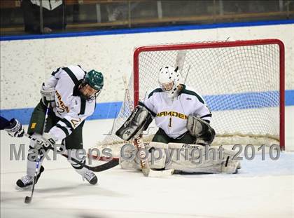 Thumbnail 2 in Darien vs. Hamden (CIAC Division 1 Semifinal) photogallery.