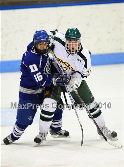 Thumbnail 2 in Darien vs. Hamden (CIAC Division 1 Semifinal) photogallery.