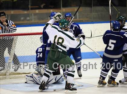 Thumbnail 2 in Darien vs. Hamden (CIAC Division 1 Semifinal) photogallery.