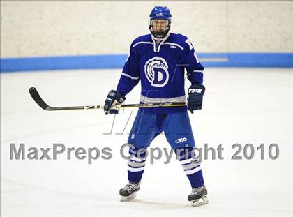 Thumbnail 2 in Darien vs. Hamden (CIAC Division 1 Semifinal) photogallery.