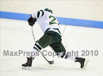 Thumbnail 2 in Darien vs. Hamden (CIAC Division 1 Semifinal) photogallery.