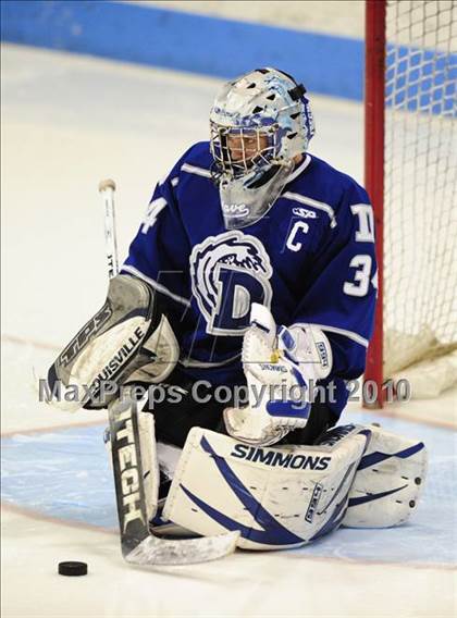 Thumbnail 2 in Darien vs. Hamden (CIAC Division 1 Semifinal) photogallery.