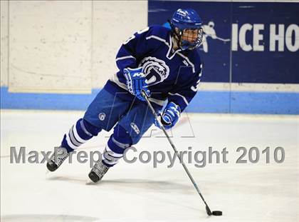 Thumbnail 1 in Darien vs. Hamden (CIAC Division 1 Semifinal) photogallery.