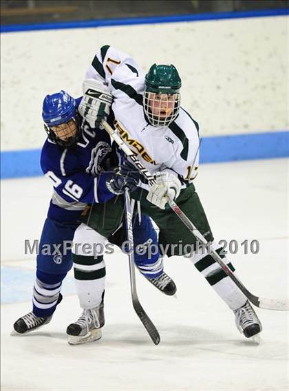 Thumbnail 1 in Darien vs. Hamden (CIAC Division 1 Semifinal) photogallery.
