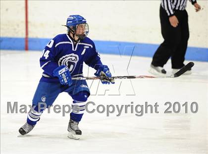 Thumbnail 2 in Darien vs. Hamden (CIAC Division 1 Semifinal) photogallery.
