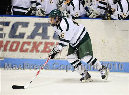 Thumbnail 3 in Darien vs. Hamden (CIAC Division 1 Semifinal) photogallery.