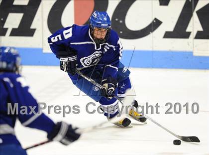 Thumbnail 3 in Darien vs. Hamden (CIAC Division 1 Semifinal) photogallery.
