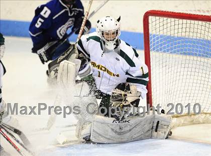Thumbnail 1 in Darien vs. Hamden (CIAC Division 1 Semifinal) photogallery.