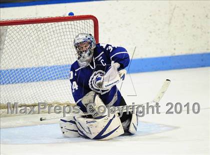 Thumbnail 2 in Darien vs. Hamden (CIAC Division 1 Semifinal) photogallery.