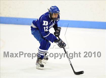 Thumbnail 2 in Darien vs. Hamden (CIAC Division 1 Semifinal) photogallery.