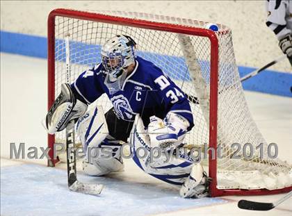 Thumbnail 1 in Darien vs. Hamden (CIAC Division 1 Semifinal) photogallery.