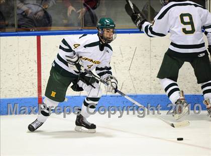 Thumbnail 2 in Darien vs. Hamden (CIAC Division 1 Semifinal) photogallery.
