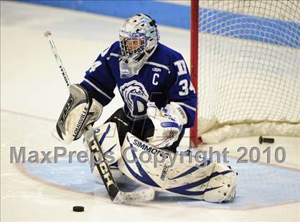 Thumbnail 1 in Darien vs. Hamden (CIAC Division 1 Semifinal) photogallery.