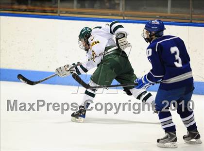 Thumbnail 3 in Darien vs. Hamden (CIAC Division 1 Semifinal) photogallery.