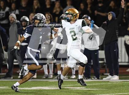Thumbnail 3 in Lake Oswego vs Jesuit (OSAA 6A Quarterfinal) photogallery.
