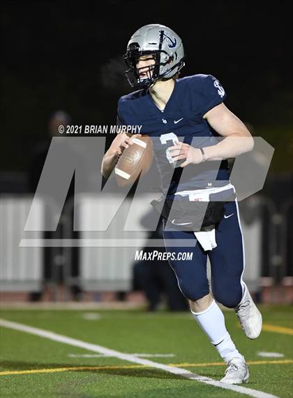 Thumbnail 2 in Lake Oswego vs Jesuit (OSAA 6A Quarterfinal) photogallery.