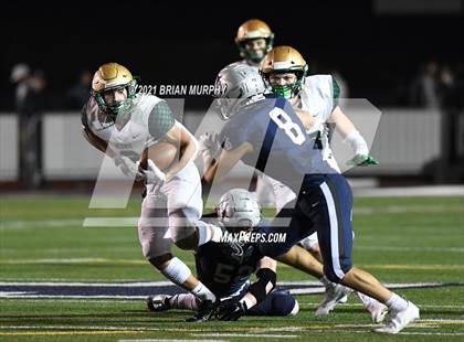 Thumbnail 2 in Lake Oswego vs Jesuit (OSAA 6A Quarterfinal) photogallery.