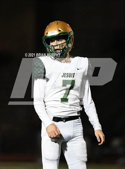 Thumbnail 1 in Lake Oswego vs Jesuit (OSAA 6A Quarterfinal) photogallery.