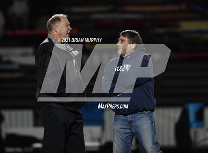 Thumbnail 3 in Lake Oswego vs Jesuit (OSAA 6A Quarterfinal) photogallery.