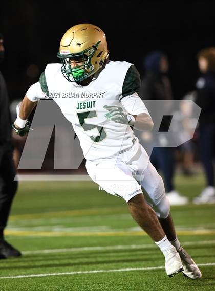 Thumbnail 1 in Lake Oswego vs Jesuit (OSAA 6A Quarterfinal) photogallery.