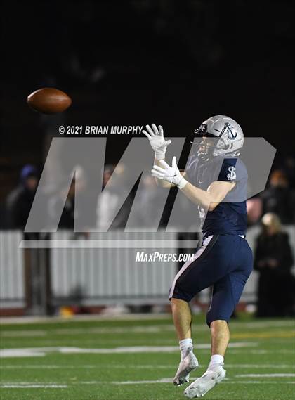 Thumbnail 2 in Lake Oswego vs Jesuit (OSAA 6A Quarterfinal) photogallery.