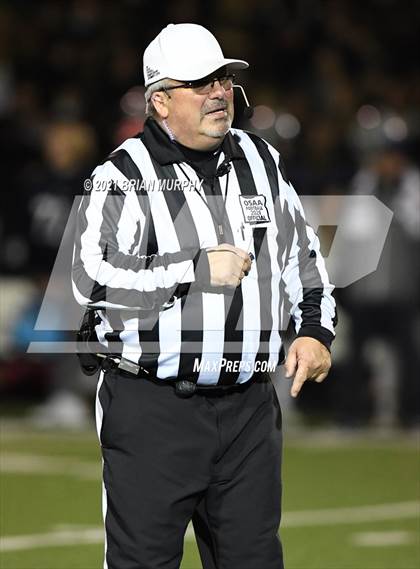 Thumbnail 3 in Lake Oswego vs Jesuit (OSAA 6A Quarterfinal) photogallery.