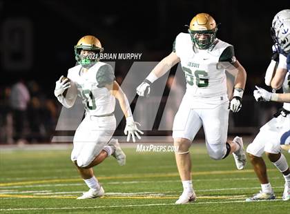 Thumbnail 3 in Lake Oswego vs Jesuit (OSAA 6A Quarterfinal) photogallery.