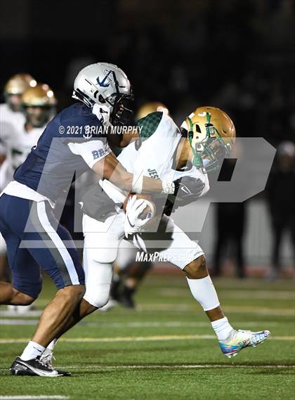Thumbnail 1 in Lake Oswego vs Jesuit (OSAA 6A Quarterfinal) photogallery.