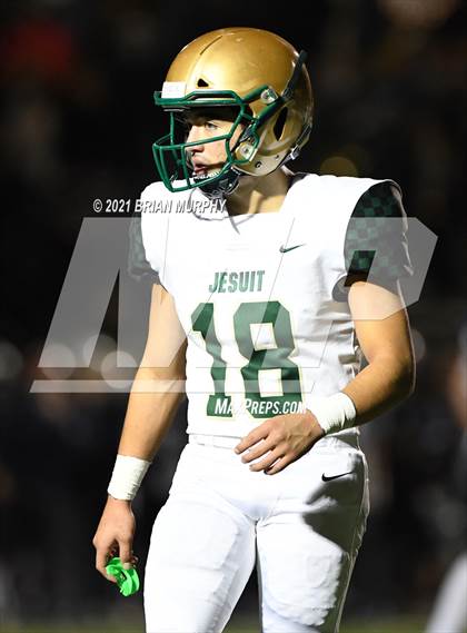 Thumbnail 3 in Lake Oswego vs Jesuit (OSAA 6A Quarterfinal) photogallery.