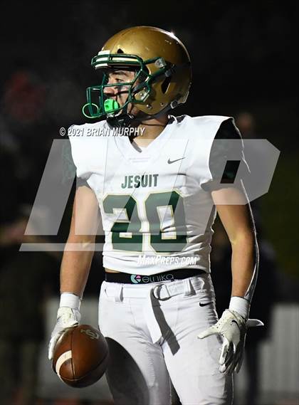 Thumbnail 2 in Lake Oswego vs Jesuit (OSAA 6A Quarterfinal) photogallery.