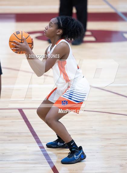 Thumbnail 2 in Peach County vs Cedar Shoals (Screamin' Demon Invitational) photogallery.