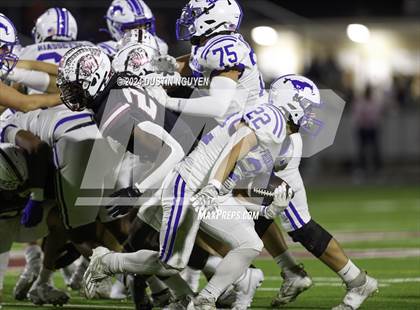 Thumbnail 1 in Friendswood @ A&M Consolidated (UIL Football 5A D1 Region III Bi-District) photogallery.