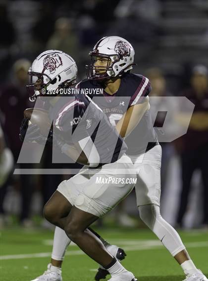 Thumbnail 1 in Friendswood @ A&M Consolidated (UIL Football 5A D1 Region III Bi-District) photogallery.