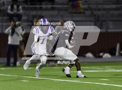 Thumbnail 1 in Friendswood @ A&M Consolidated (UIL Football 5A D1 Region III Bi-District) photogallery.