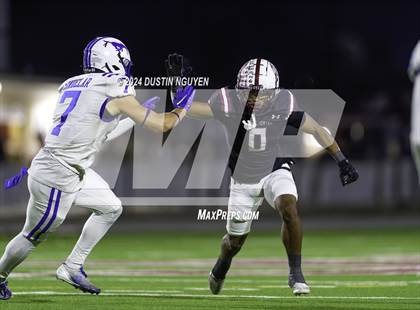 Thumbnail 1 in Friendswood @ A&M Consolidated (UIL Football 5A D1 Region III Bi-District) photogallery.