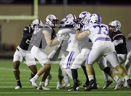 Thumbnail 2 in Friendswood @ A&M Consolidated (UIL Football 5A D1 Region III Bi-District) photogallery.