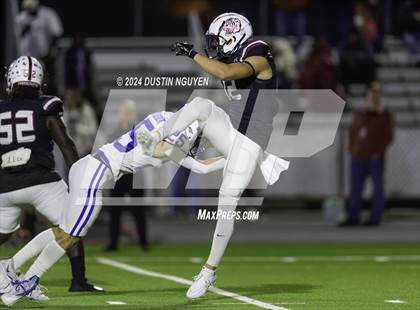 Thumbnail 3 in Friendswood @ A&M Consolidated (UIL Football 5A D1 Region III Bi-District) photogallery.