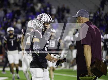 Thumbnail 3 in Friendswood @ A&M Consolidated (UIL Football 5A D1 Region III Bi-District) photogallery.