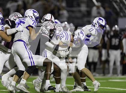 Thumbnail 1 in Friendswood @ A&M Consolidated (UIL Football 5A D1 Region III Bi-District) photogallery.